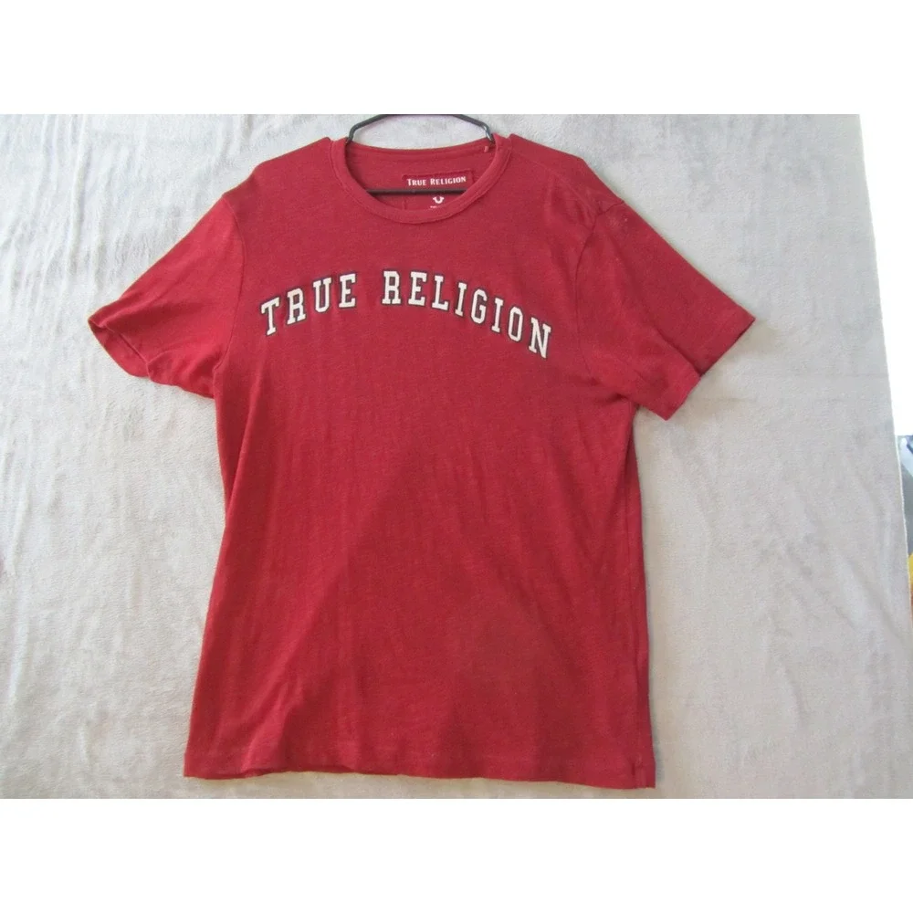 True Religion T-Shirt Mens Medium Red Arched Logo Graphic Short Sleeve Cotton